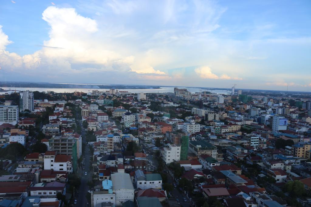 Tama Hotel Phnom Penh Tower Zimmer foto
